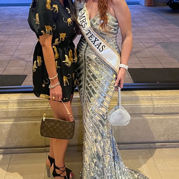 Sherri Hill Dresses & Skirts - Sherri Hill Black and Gold Dress with Leopard Print